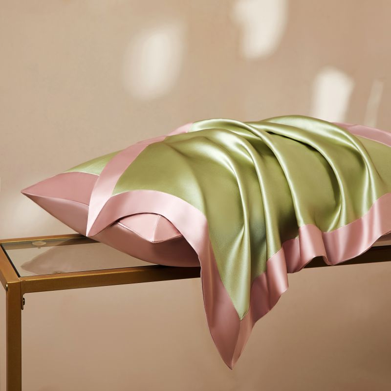 Luxury Skincare For Men - 40 Momme Silk Pillowcase Front Silk